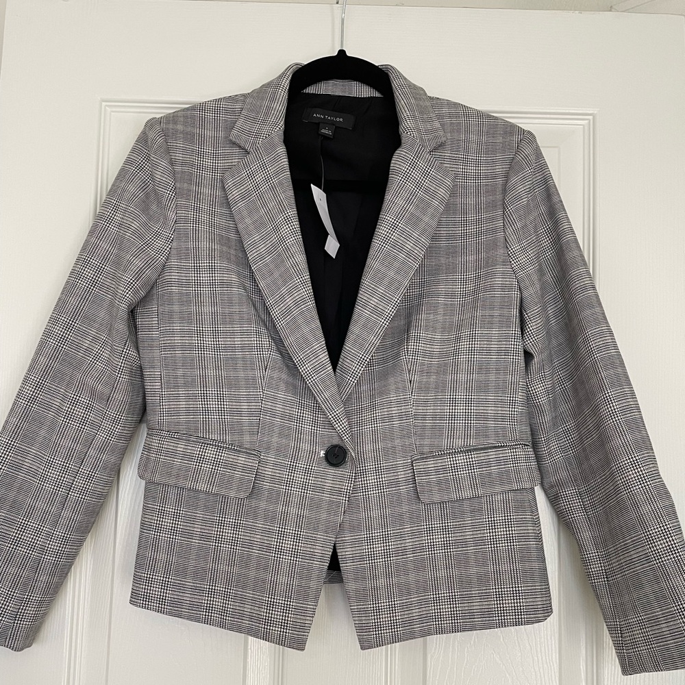 NWT Ann Taylor Blazer size 0
